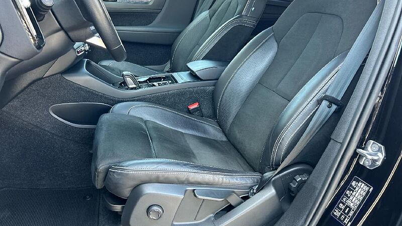 Volvo XC40 2.0 B4 G R-DESIGN AUTO 197 5P