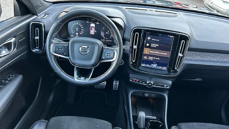 Volvo XC40 2.0 D4 R-DESIGN 4WD AUTO 190 5P