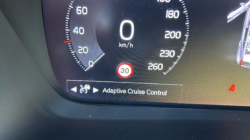 Volvo XC40 2.0 D4 R-DESIGN 4WD AUTO 190 5P