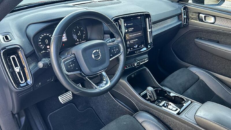 Volvo XC40 2.0 D4 R-DESIGN 4WD AUTO 190 5P