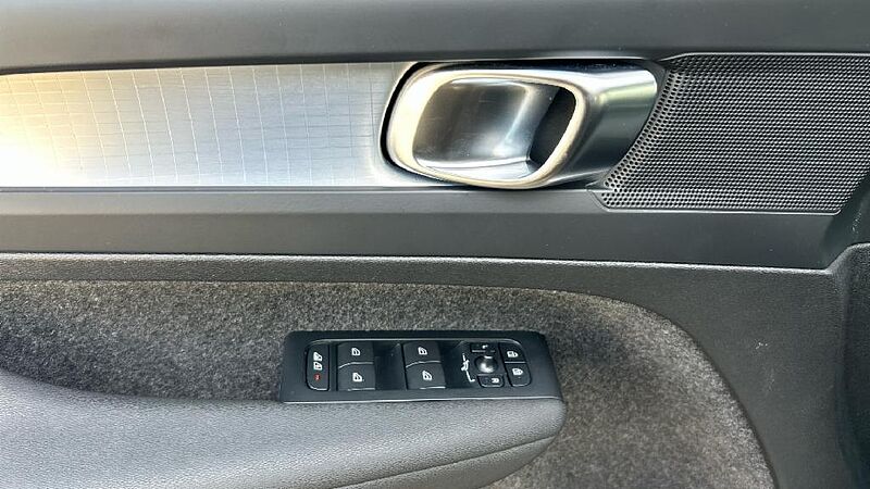 Volvo XC40 2.0 B3 CORE AUTO 163 5P