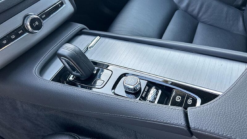 Volvo XC90 2.0 B5 D BUSINESS PLUS 4WD AUTO 235 5P 7 Plazas