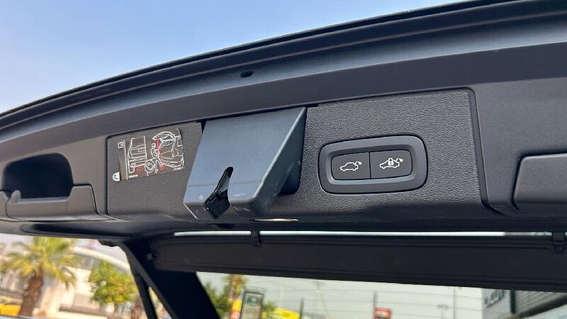Volvo XC60 2.0 T6 RECHARGE INSCRIPTION AUTO 4WD 340 5P