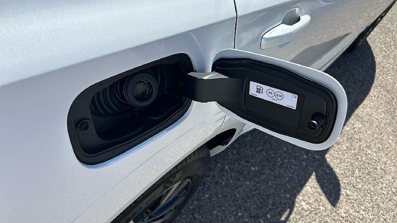 Volvo XC60 2.0 B5 P CORE AUTO 4WD 250 5P