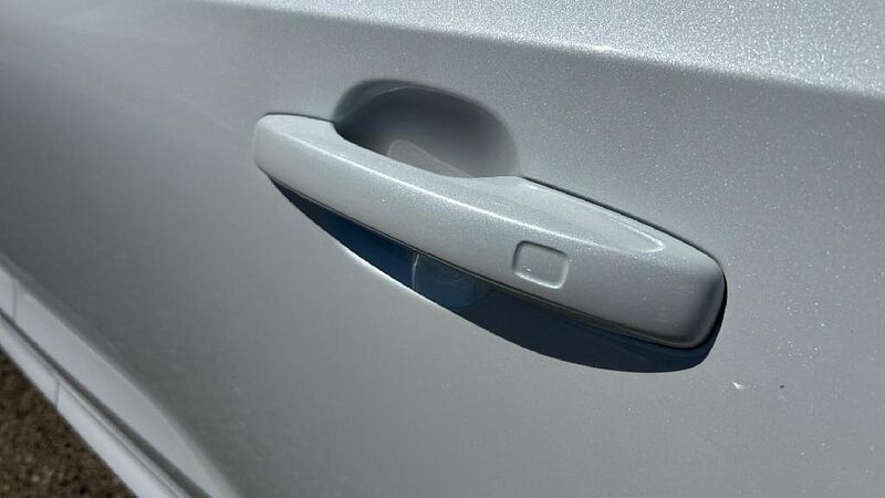 Volvo XC60 2.0 B5 P CORE AUTO 4WD 250 5P