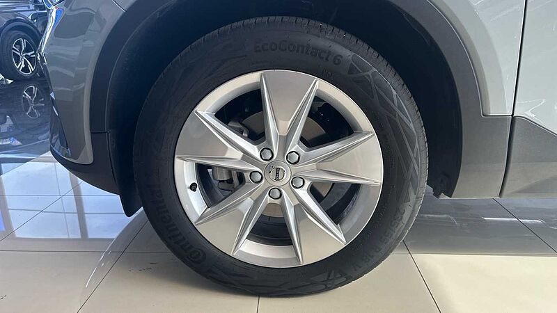 Volvo XC40 1.5 T2 CORE AUTO 129 5P