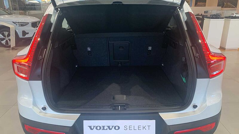 Volvo XC40 Recharge Plus, T4 plug-in hybrid, El?ctrico/Gasolina, Dark