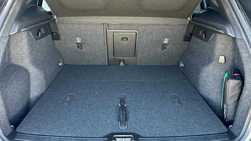 Volvo XC40 2.0 B3 PLUS DARK AUTO 163 5P