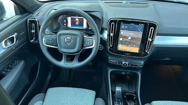 Volvo XC40 2.0 B3 PLUS DARK AUTO 163 5P