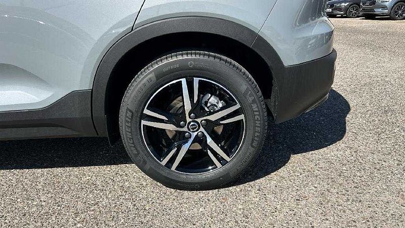 Volvo XC40 2.0 B3 PLUS DARK AUTO 163 5P