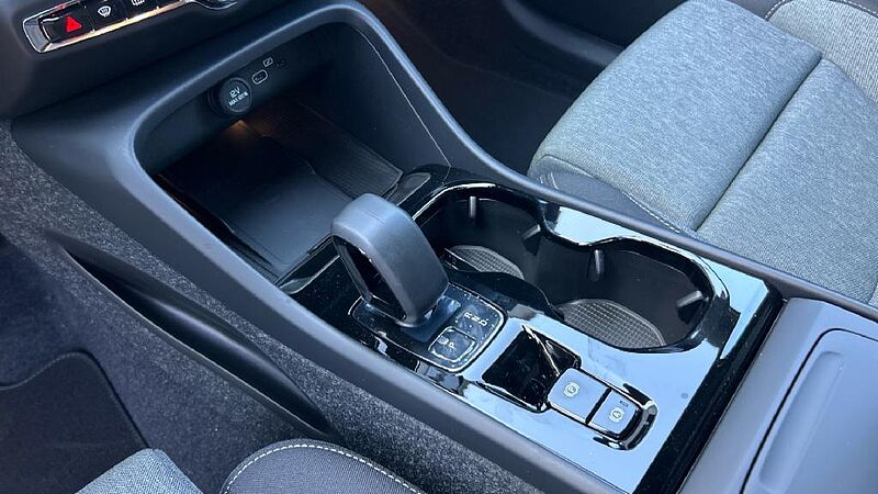 Volvo XC40 2.0 B3 PLUS DARK AUTO 163 5P