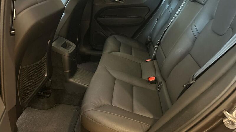 Volvo XC60 2.0 T6 RECHARGE PLUS DARK AUTO 4WD 350 5P