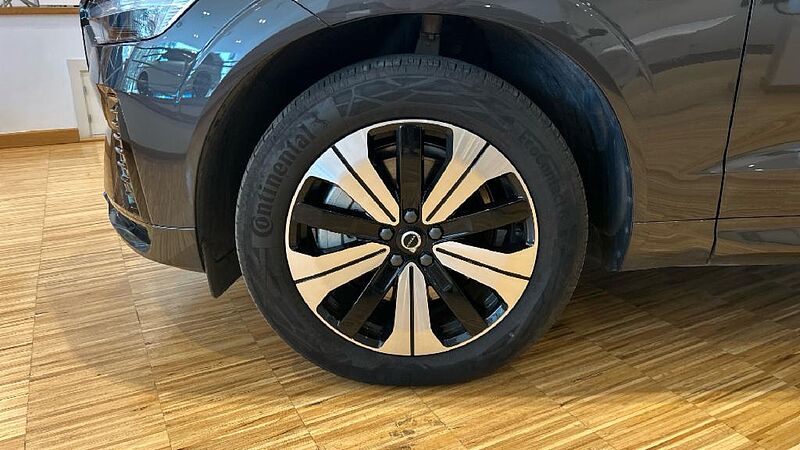 Volvo XC60 2.0 T6 RECHARGE PLUS DARK AUTO 4WD 350 5P