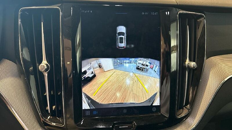 Volvo XC60 2.0 T6 RECHARGE PLUS DARK AUTO 4WD 350 5P