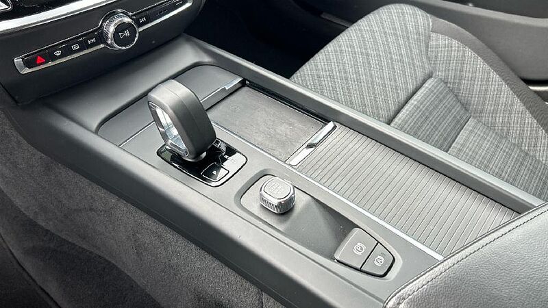 Volvo V60 2.0 B4 D ESSENTIAL AUTO 197 5P