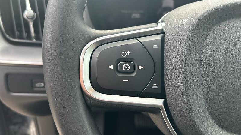 Volvo XC60 2.0 B4 D CORE AUTO 197 5P