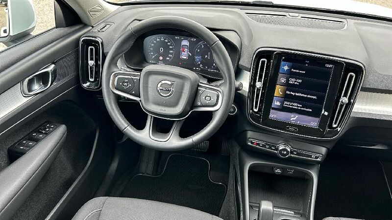 Volvo XC40 XC40 Momentum Pro, T2 (gasolina - aut)