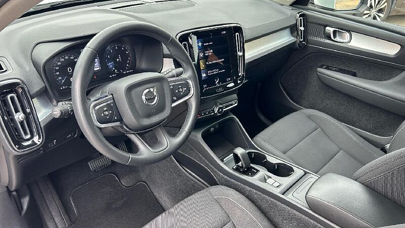 Volvo XC40 XC40 Momentum Pro, T2 (gasolina - aut)