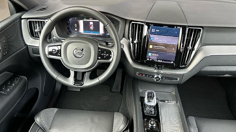 Volvo XC60 2.0 B4 D PLUS DARK AUTO 197 5P