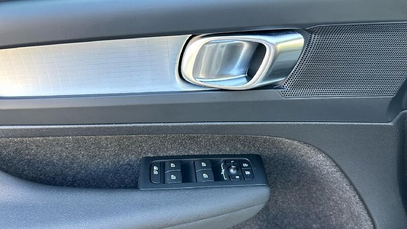 Volvo XC40 2.0 B3 CORE AUTO 163 5P