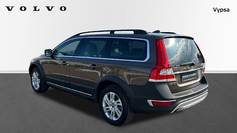Volvo XC70 2.4 D4 MOMENTUM 4WD AUTO 181 5P