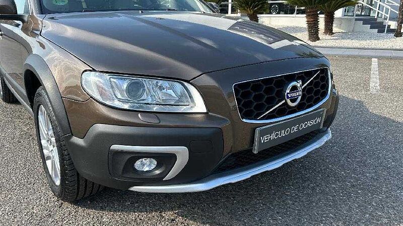Volvo XC70 2.4 D4 MOMENTUM 4WD AUTO 181 5P