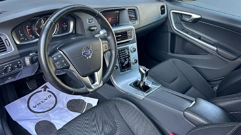 Volvo V60 Cross Country V60 Cross Country Plus D3 Manual