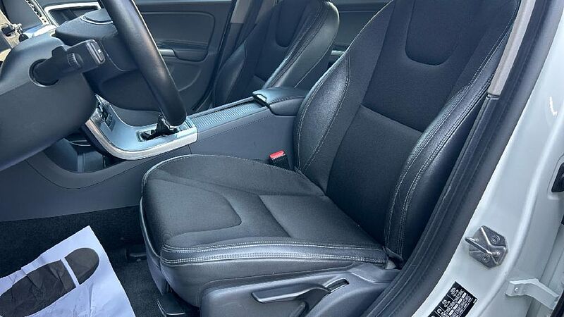 Volvo V60 Cross Country V60 Cross Country Plus D3 Manual