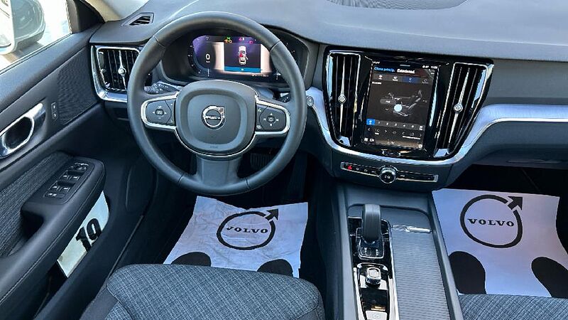 Volvo V60 2.0 B4 D CORE AUTO 197 5P