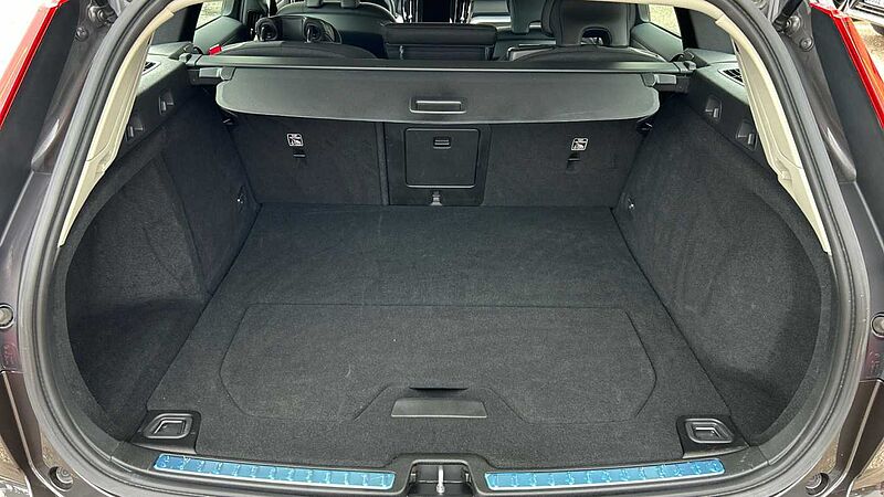Volvo V60 2.0 B4 D ESSENTIAL AUTO 197 5P