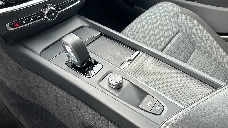 Volvo V60 2.0 B4 D ESSENTIAL AUTO 197 5P