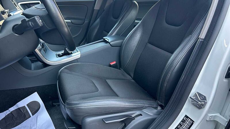 Volvo V60 Cross Country V60 Cross Country Plus D3 Manual
