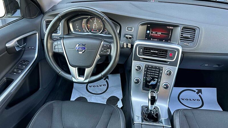 Volvo V60 Cross Country V60 Cross Country Plus D3 Manual