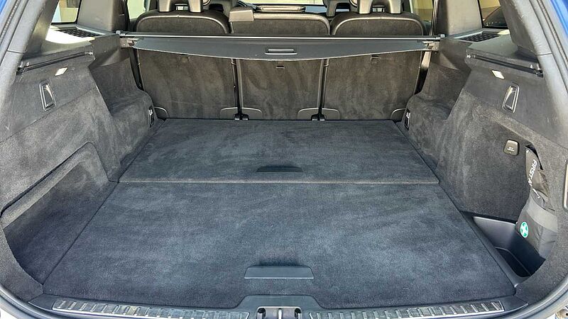 Volvo XC90 2.0 D5 R-DESIGN 4WD AUTO 235 5P 7 Plazas