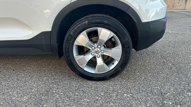 Volvo XC40 XC40 D3 Momentum Manual