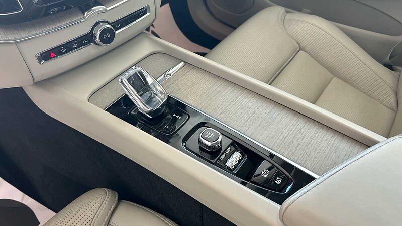 Volvo XC60 2.0 T6 RECHARGE INSCRIPTION AUTO 4WD 340 5P