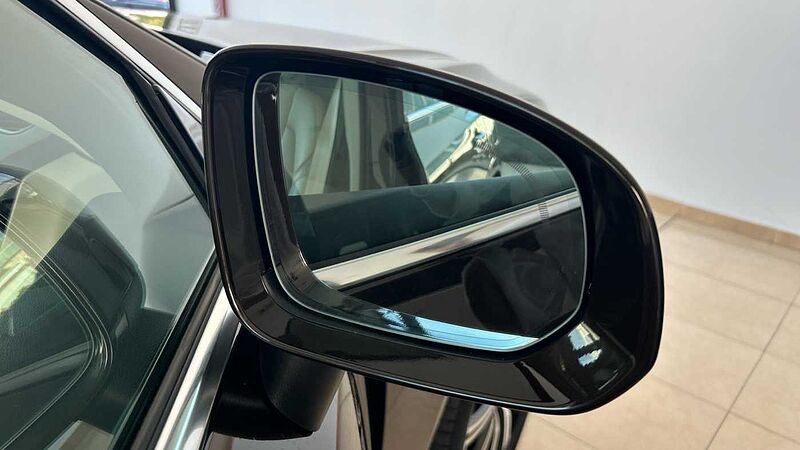 Volvo XC60 2.0 T6 RECHARGE INSCRIPTION AUTO 4WD 340 5P