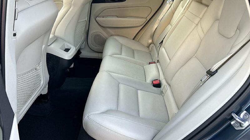 Volvo XC60 2.0 T4 BUSINESS PLUS AUTO 190 5P