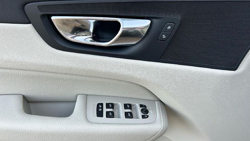 Volvo XC60 2.0 T4 BUSINESS PLUS AUTO 190 5P