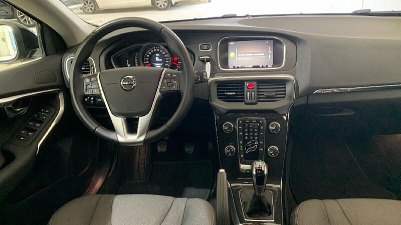 Volvo V40 CC V40 Cross Country Black Edition D2