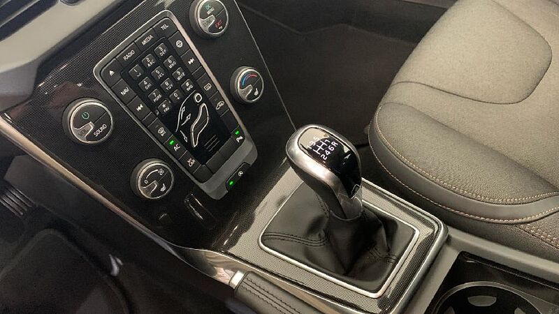 Volvo V40 CC V40 Cross Country Black Edition D2