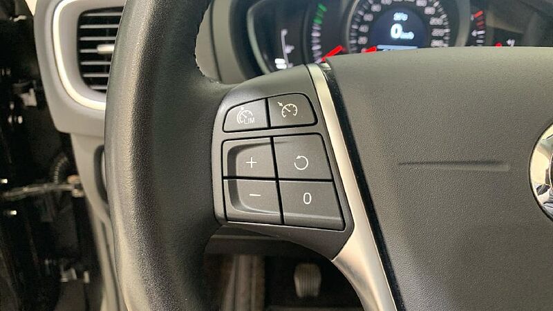 Volvo V40 CC V40 Cross Country Black Edition D2