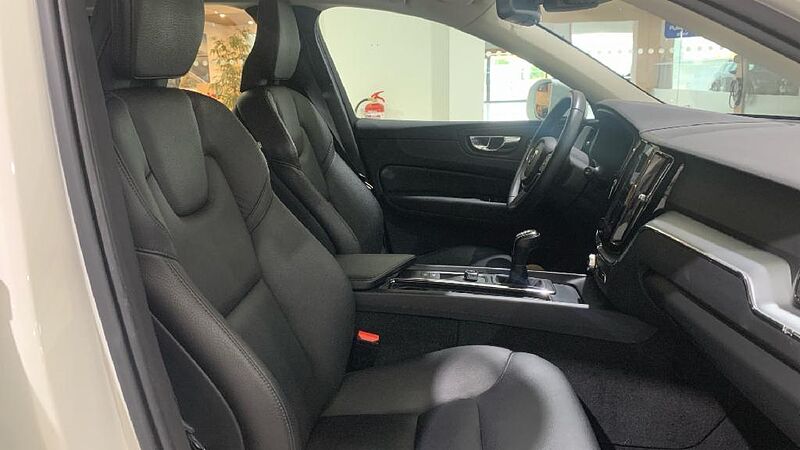 Volvo XC60 XC60 D3 Momentum Manual