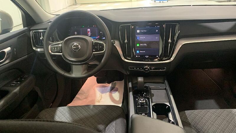 Volvo V60 Cross Country 2.0 B4 D CROSS COUNTRY CORE AUTO AWD 197 5P
