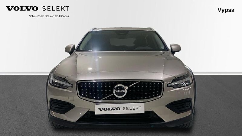 Volvo V60 Cross Country 2.0 B4 D CROSS COUNTRY CORE AUTO AWD 197 5P