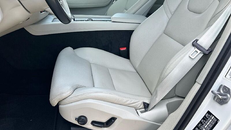 Volvo XC60 2.0 D B4 INSCRIPTION AUTO 4WD 197 5P