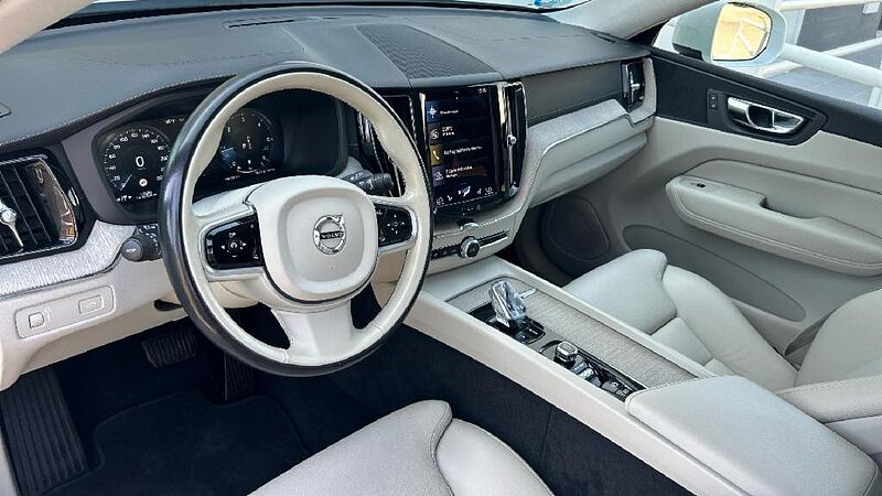 Volvo XC60 2.0 D B4 INSCRIPTION AUTO 4WD 197 5P