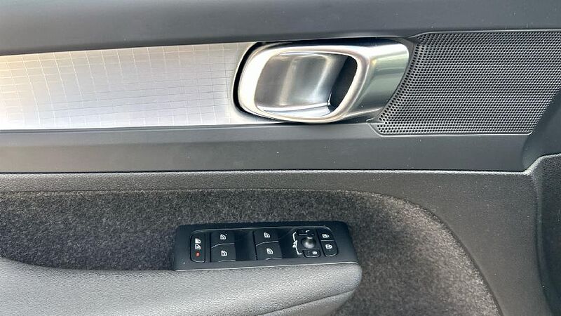 Volvo XC40 2.0 B3 CORE AUTO 163 5P