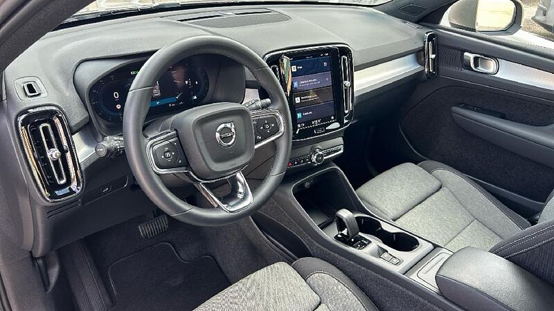 Volvo XC40 2.0 B3 CORE AUTO 163 5P