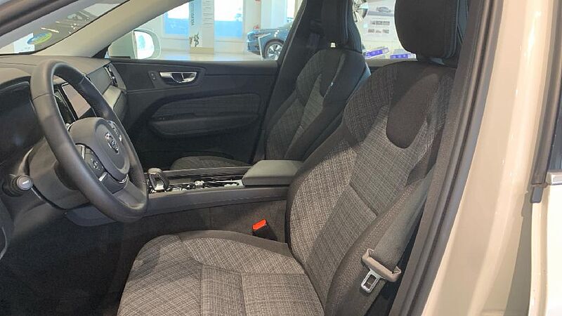 Volvo XC60 2.0 B4 D CORE AUTO 197 5P